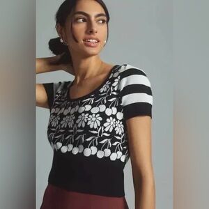 Anthropologie Black and White Fitted Cap Sleeve Blouse